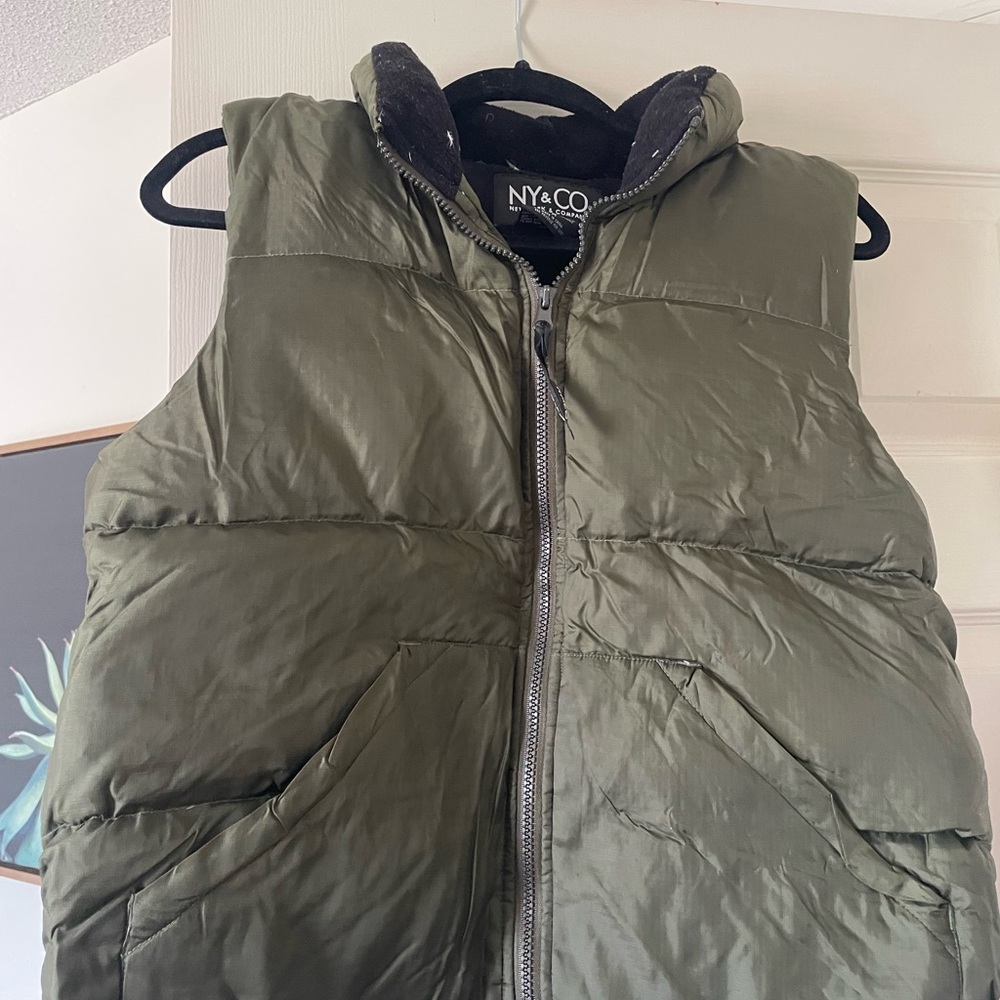 NY & Co Green Puffer Vest